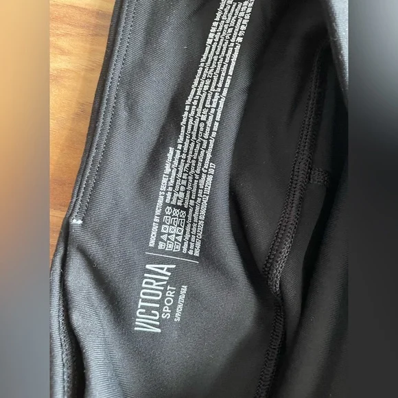 Victoria’s Secret Knockout Leggings with Cutout Detailing | women’s size small - Picture 5 of 7
